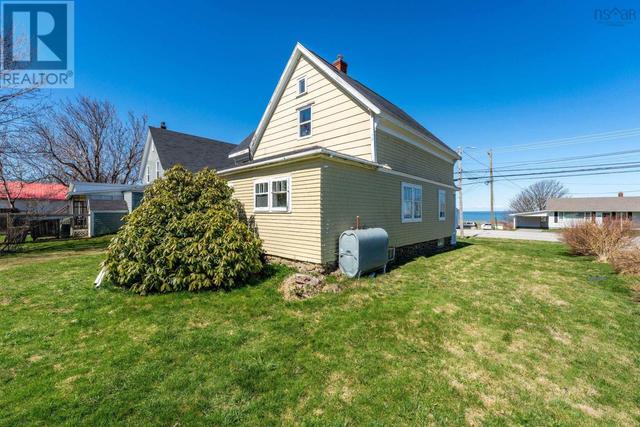 8378 Highway 1, House detached with 5 bedrooms, 1 bathrooms and null parking in Clare NS | Image 12