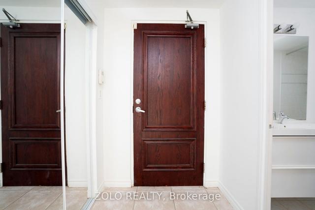 201 - 9 Greenbriar Rd, Condo with 1 bedrooms, 1 bathrooms and 1 parking in Toronto ON | Image 22