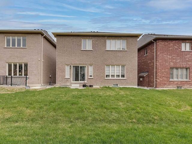 126 Moffat Ave, House detached with 4 bedrooms, 7 bathrooms and 6 parking in Brampton ON | Image 35