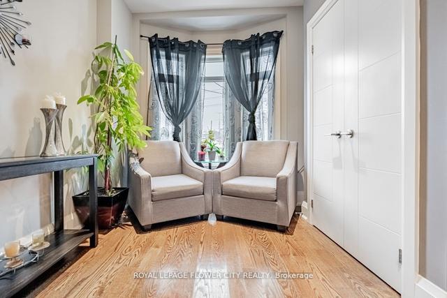 1878b Keele St, House semidetached with 3 bedrooms, 4 bathrooms and 4 parking in Toronto ON | Image 35
