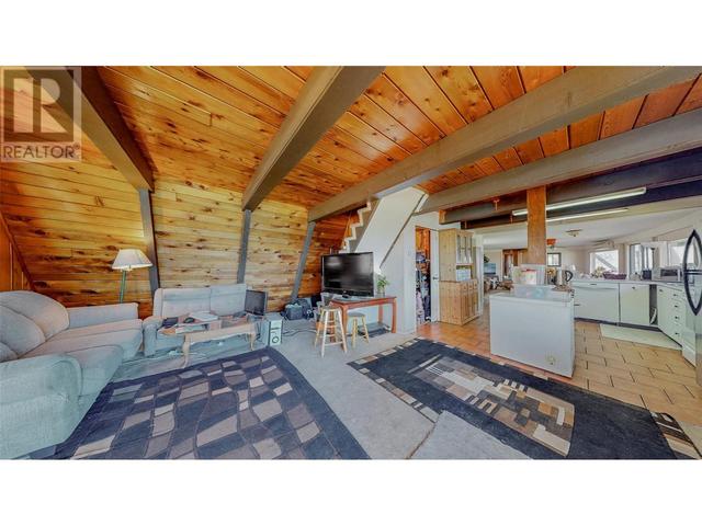 430 Panorama Crescent, House detached with 5 bedrooms, 2 bathrooms and null parking in Okanagan Similkameen D BC | Image 15