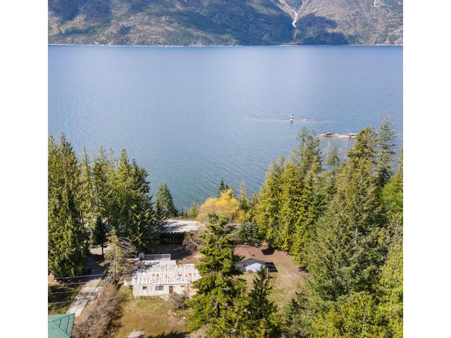 12830 Highway 3a, House detached with 3 bedrooms, 1 bathrooms and null parking in Central Kootenay A BC | Image 36