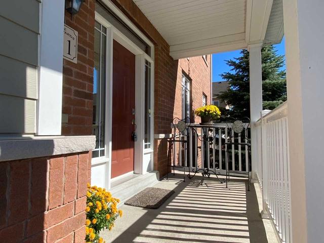 31 North Maple St, Townhouse with 3 bedrooms, 3 bathrooms and 4 parking in Collingwood ON | Image 31