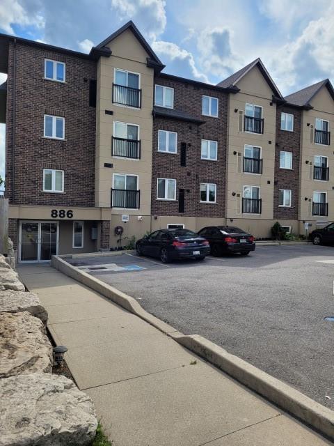 202 - 886 Golf Links Road, Condo with 1 bedrooms, 1 bathrooms and null parking in Hamilton ON | Image 1