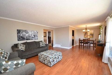 1208 Falgarwood Dr, House detached with 3 bedrooms, 2 bathrooms and 4 parking in Oakville ON | Image 3