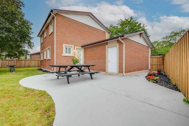 2396 Poplar Cres, House detached with 4 bedrooms, 4 bathrooms and 6 parking in Mississauga ON | Image 32