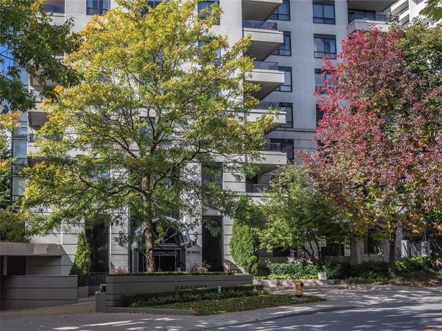 1201 - 38 Avoca Ave, Condo with 2 bedrooms, 2 bathrooms and 1 parking in Toronto ON | Image 1