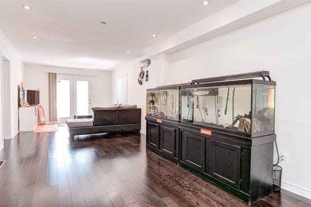 119 Livante Crt, House semidetached with 4 bedrooms, 4 bathrooms and 3 parking in Markham ON | Image 16