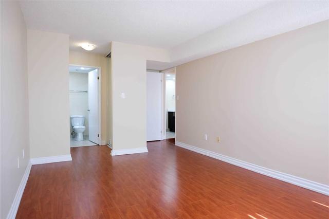 606 - 350 Webb Dr, Condo with 2 bedrooms, 2 bathrooms and 2 parking in Mississauga ON | Image 2