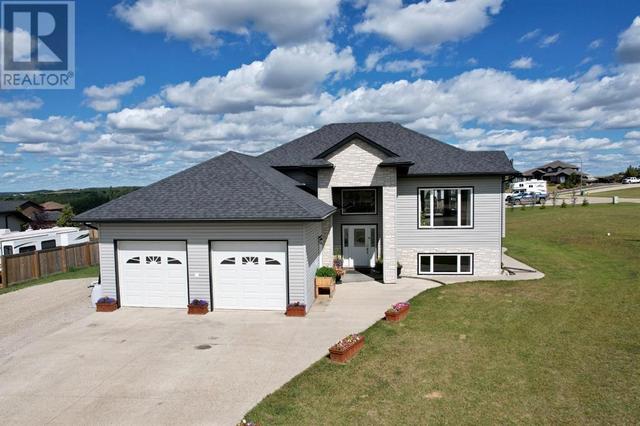 1113 Hazelmere Drive, House detached with 6 bedrooms, 3 bathrooms and 6 parking in Beaverlodge AB | Card Image