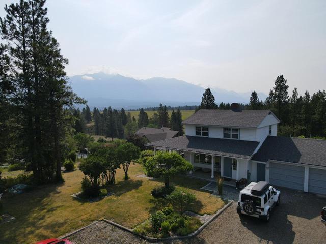 4152 Elk Drive, House detached with 3 bedrooms, 2 bathrooms and null parking in East Kootenay E BC | Image 3