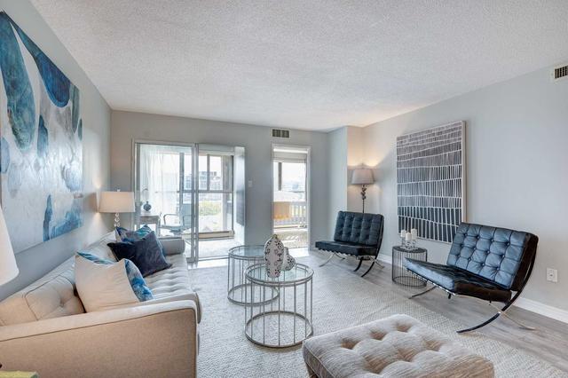 810 - 65 Scadding Ave, Condo with 2 bedrooms, 2 bathrooms and 1 parking in Toronto ON | Image 18