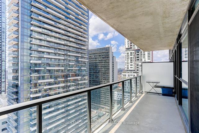 2002 - 290 Adelaide St W, Condo with 1 bedrooms, 1 bathrooms and 0 parking in Toronto ON | Image 24
