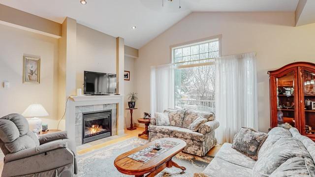 4 - 6833 Meadows Drive, House detached with 2 bedrooms, 2 bathrooms and 2 parking in Oliver BC | Image 2