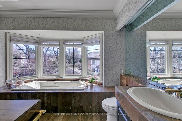 92 The Kingsway, House detached with 4 bedrooms, 4 bathrooms and 8 parking in Toronto ON | Image 13