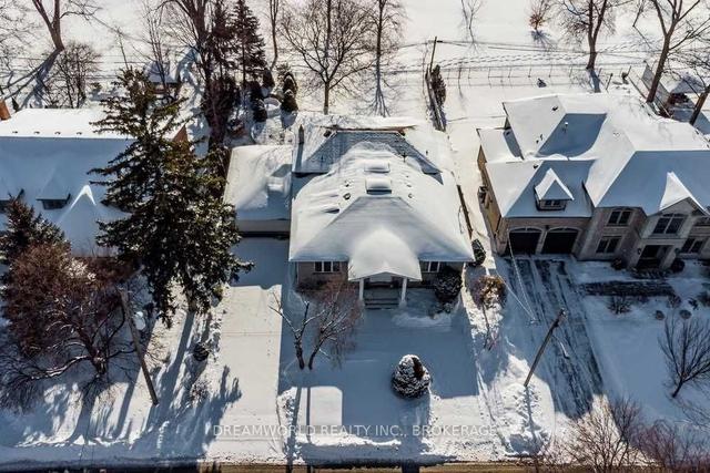 69 Bywood Dr, House detached with 3 bedrooms, 4 bathrooms and 7 parking in Toronto ON | Image 6