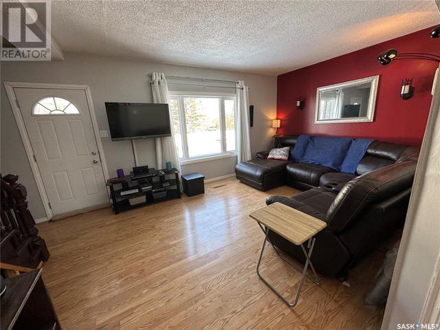 1102 4th Avenue N, House detached with 3 bedrooms, 2 bathrooms and null parking in Rosthern SK | Image 10