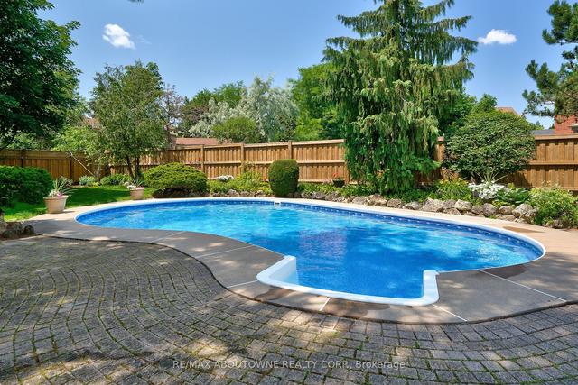 1101 Goodson Cres, House detached with 4 bedrooms, 4 bathrooms and 6 parking in Oakville ON | Image 33