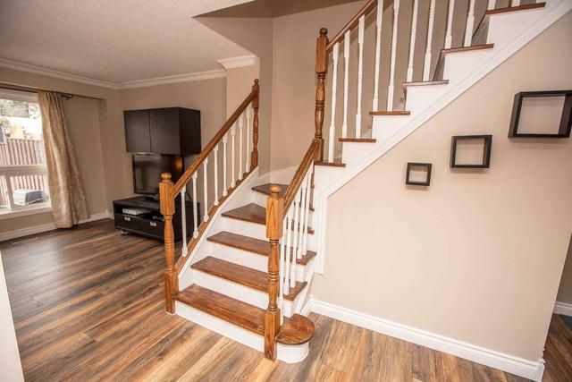 15 - 481 Pitfield Rd E, Townhouse with 4 bedrooms, 2 bathrooms and 3 parking in Milton ON | Image 9