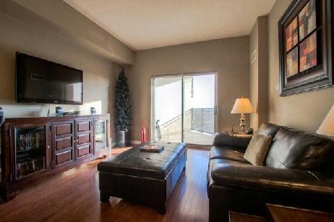 718 - 1 Maison Parc Crt, Condo with 2 bedrooms, 2 bathrooms and 1 parking in Vaughan ON | Image 3