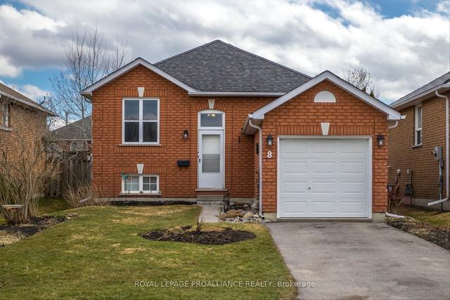 8 Ferguson Pl, House detached with 2 bedrooms, 2 bathrooms and 3 parking in Peterborough ON | Image 1
