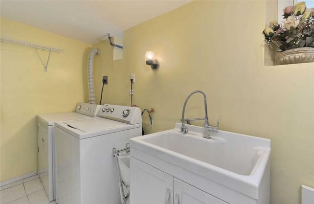 185 Oakwood Ave, House detached with 4 bedrooms, 3 bathrooms and 3 parking in Toronto ON | Image 14