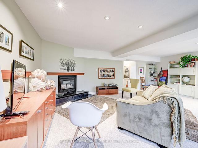 20 Lafferty St, House semidetached with 3 bedrooms, 1 bathrooms and 4 parking in Toronto ON | Image 17
