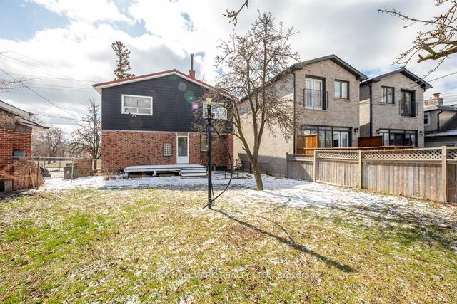 166 Highview Ave, House detached with 3 bedrooms, 1 bathrooms and 2 parking in Toronto ON | Image 15