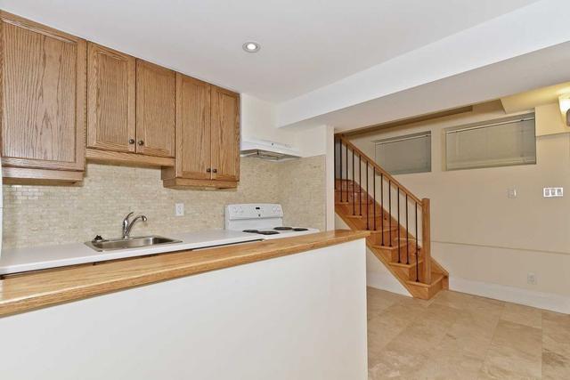 3 bsmnt - 624 Huron St, House other with 2 bedrooms, 2 bathrooms and 0 parking in Toronto ON | Image 21