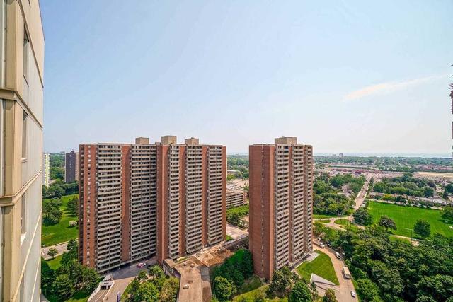 2810 - 5 Massey Sq, Condo with 2 bedrooms, 1 bathrooms and 1 parking in Toronto ON | Image 22