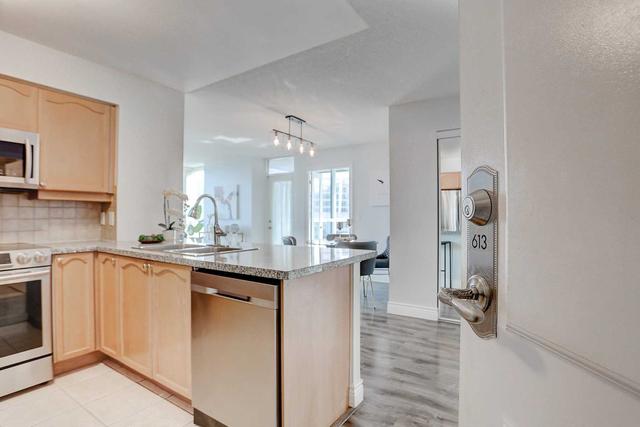 613 - 15 Greenview Ave, Condo with 2 bedrooms, 2 bathrooms and 1 parking in Toronto ON | Image 28
