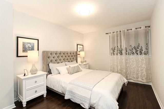 12 - 86 Castlebury Cres, Townhouse with 4 bedrooms, 3 bathrooms and 2 parking in Toronto ON | Image 11