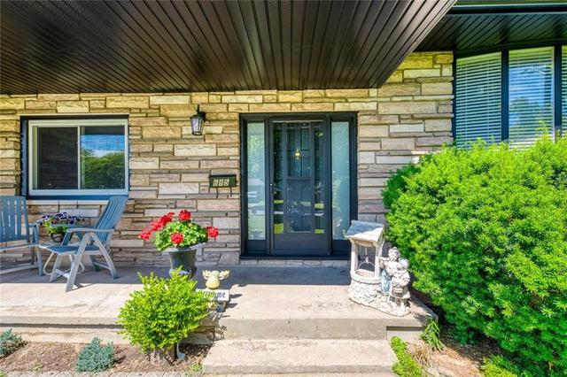 685 Vine Street, House detached with 4 bedrooms, 1 bathrooms and 4 parking in St. Catharines ON | Image 4