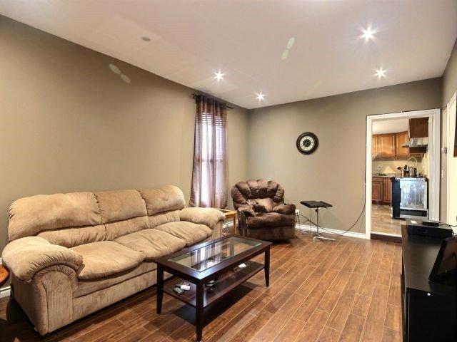 25 Park Ave, House detached with 2 bedrooms, 1 bathrooms and 3 parking in Brantford ON | Image 4