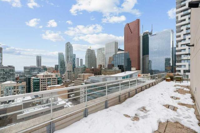 1801 - 50 Lombard St, Condo with 2 bedrooms, 1 bathrooms and 1 parking in Toronto ON | Image 22