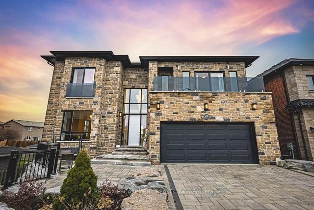22 Pathfinder Crt, House detached with 5 bedrooms, 5 bathrooms and 6 parking in Hamilton ON | Image 1