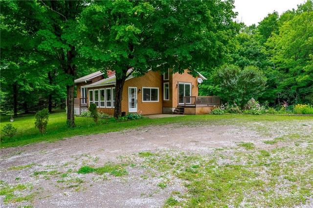 1165 County Rd 620, House detached with 2 bedrooms, 1 bathrooms and 12 parking in North Kawartha ON | Image 1