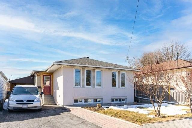 1442 Danforth Rd, House detached with 3 bedrooms, 2 bathrooms and 3 parking in Toronto ON | Image 1