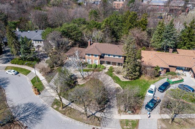 38 Fifeshire Rd, House detached with 4 bedrooms, 5 bathrooms and 12 parking in Toronto ON | Image 24