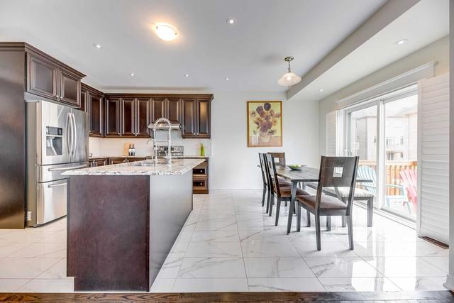 29 Walter Tunny Cres, House detached with 4 bedrooms, 4 bathrooms and 6 parking in East Gwillimbury ON | Image 23