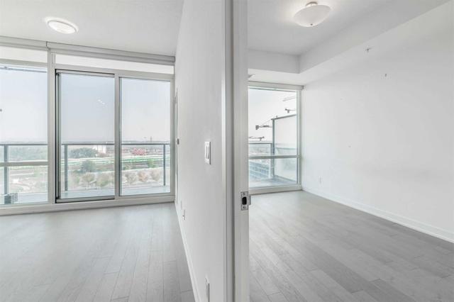 s906 - 120 Bayview Ave, Condo with 1 bedrooms, 1 bathrooms and 0 parking in Toronto ON | Image 6