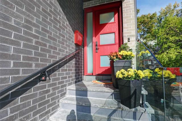 63 Jones Ave, House detached with 3 bedrooms, 5 bathrooms and 1 parking in Toronto ON | Image 39