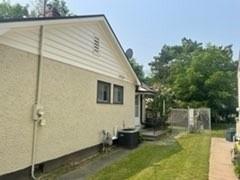 220 Schlueter St, House detached with 2 bedrooms, 1 bathrooms and 3 parking in Cambridge ON | Image 13