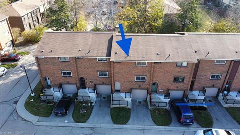13 - 201 Silvercreek Parkway N, House attached with 3 bedrooms, 1 bathrooms and 2 parking in Guelph ON | Card Image
