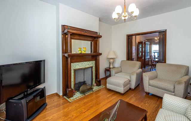440 Lansdowne Ave, House semidetached with 4 bedrooms, 2 bathrooms and 1 parking in Toronto ON | Image 2