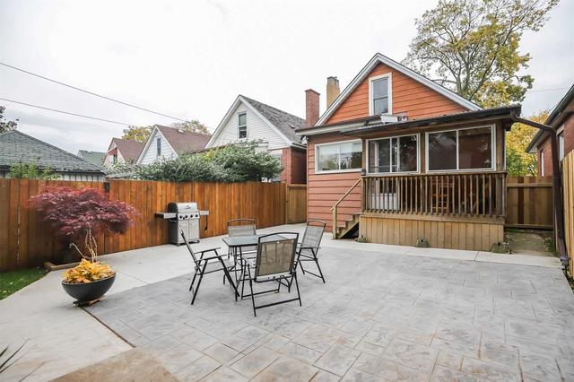 68 Graham Ave S, House detached with 3 bedrooms, 2 bathrooms and 1 parking in Hamilton ON | Image 25