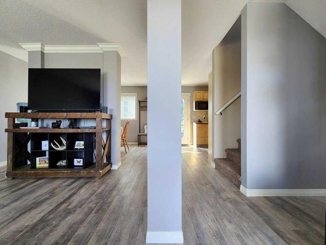 1108 44 Avenue N, House detached with 3 bedrooms, 1 bathrooms and 2 parking in Lethbridge AB | Image 7