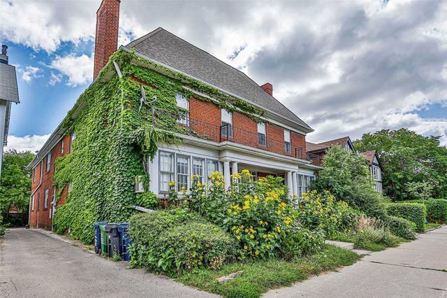 upper - 993 Avenue Rd, House detached with 3 bedrooms, 1 bathrooms and 1 parking in Toronto ON | Card Image