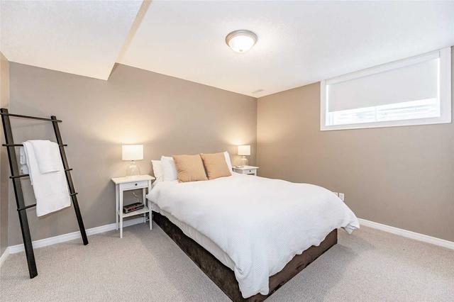 86 Mcarthur Dr, Condo with 3 bedrooms, 4 bathrooms and 4 parking in Guelph ON | Image 24