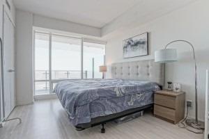 5001 - 1 Bloor St E, Condo with 2 bedrooms, 3 bathrooms and 1 parking in Toronto ON | Image 12